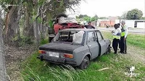 AUTO ABANDONADO