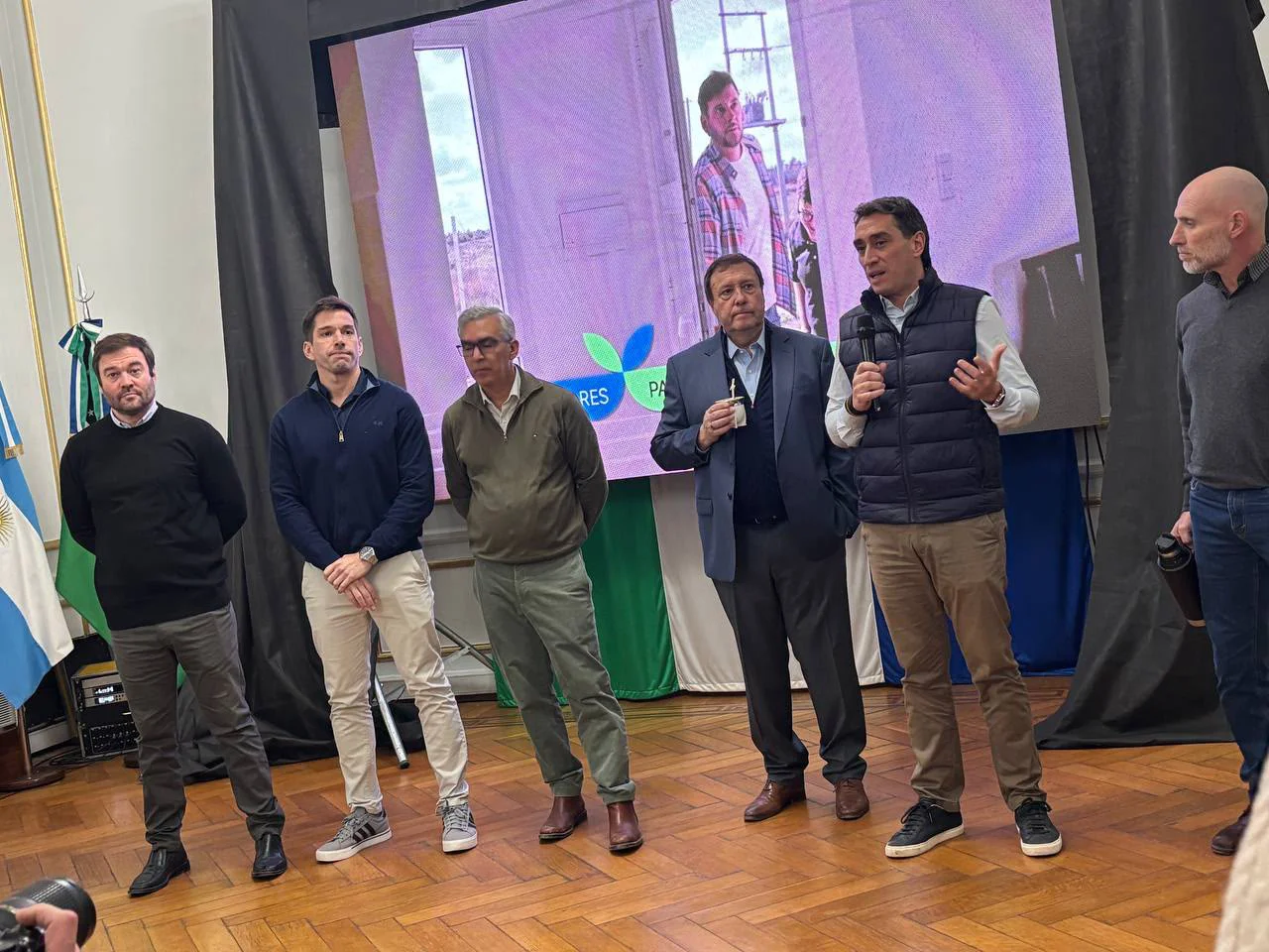 MARIANO LAVIN AGUSTIN RIOS FACUNDO LOPEZ ALBERTO WERETILNECK MARCOS CASTRO ALEJANDRO ECHARREN