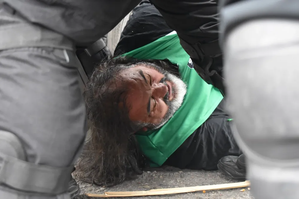 e16fe1fe-7bcc-b775-12b1-ec972d436d08