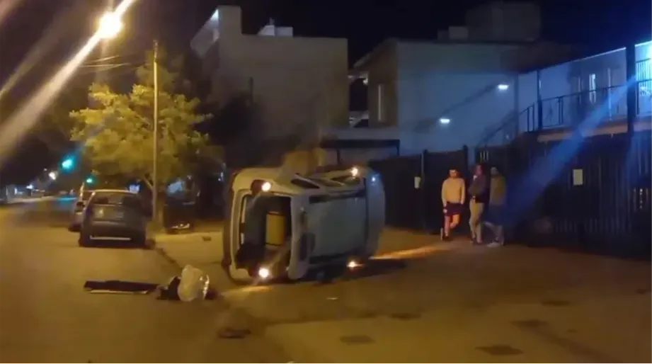 VIEDMA VUELCO BELGRANO Y BERNAL