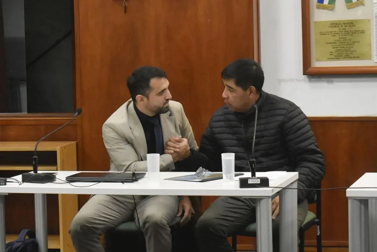 DAMIAN TORRES, ISAIAS BARRERA