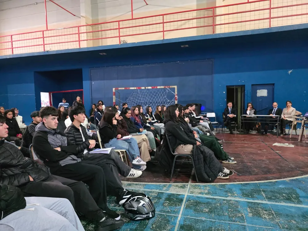 JUICIO POR JURADOS CAPACITACION ESCUELA SECUNDARIA