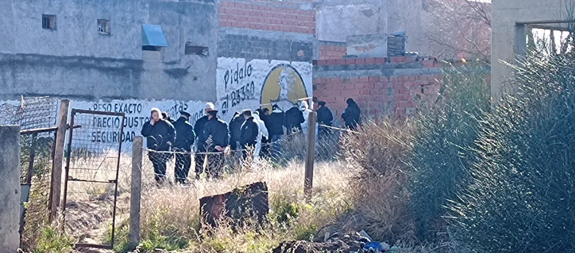 VIEDMA, POLICIA CIENTIFICA, CADAVER