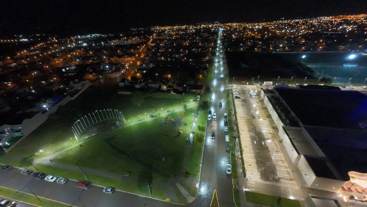 VIEDMA CALLE DON BOSCO LUMINARIAS LED
