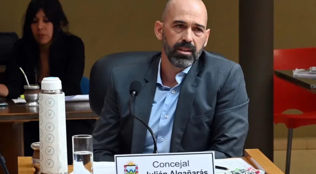 JULIAN ALGAÑARAS