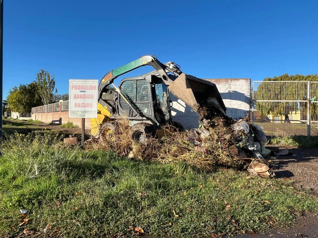 VIEDMA LIMPIA CON LA COMUNIDAD