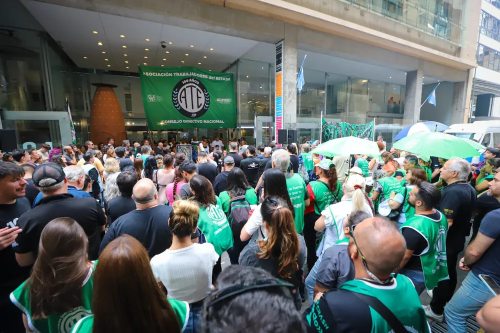 117b93e9-b00c-d869-6c9c-6cc3a2e3e324